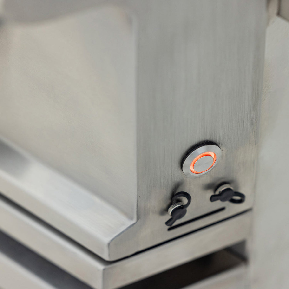 Blaze LTE PRO illuminated button and two capped meat-probe ports